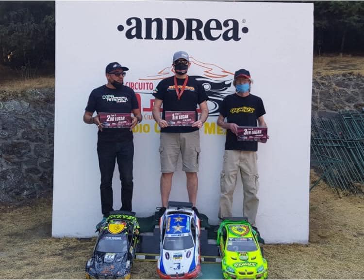 Luis Calderón triunfa con un Mecatech FW01