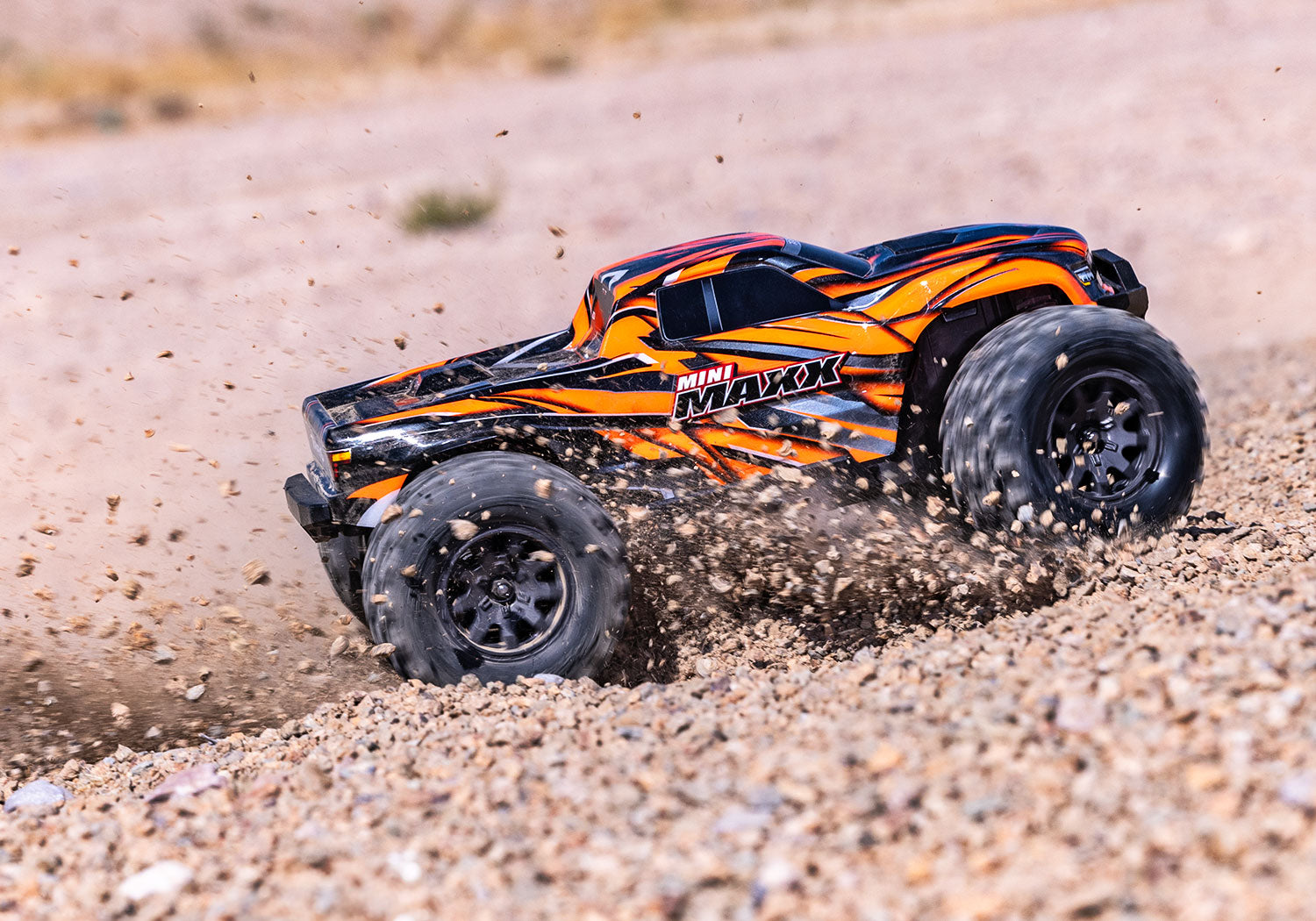Traxxas - Mini Maxx® Brushless 1/16 4WD RTR Monster Truck w/TQ™ 2.4Ghz Radio, Battery & Charger, Naranja