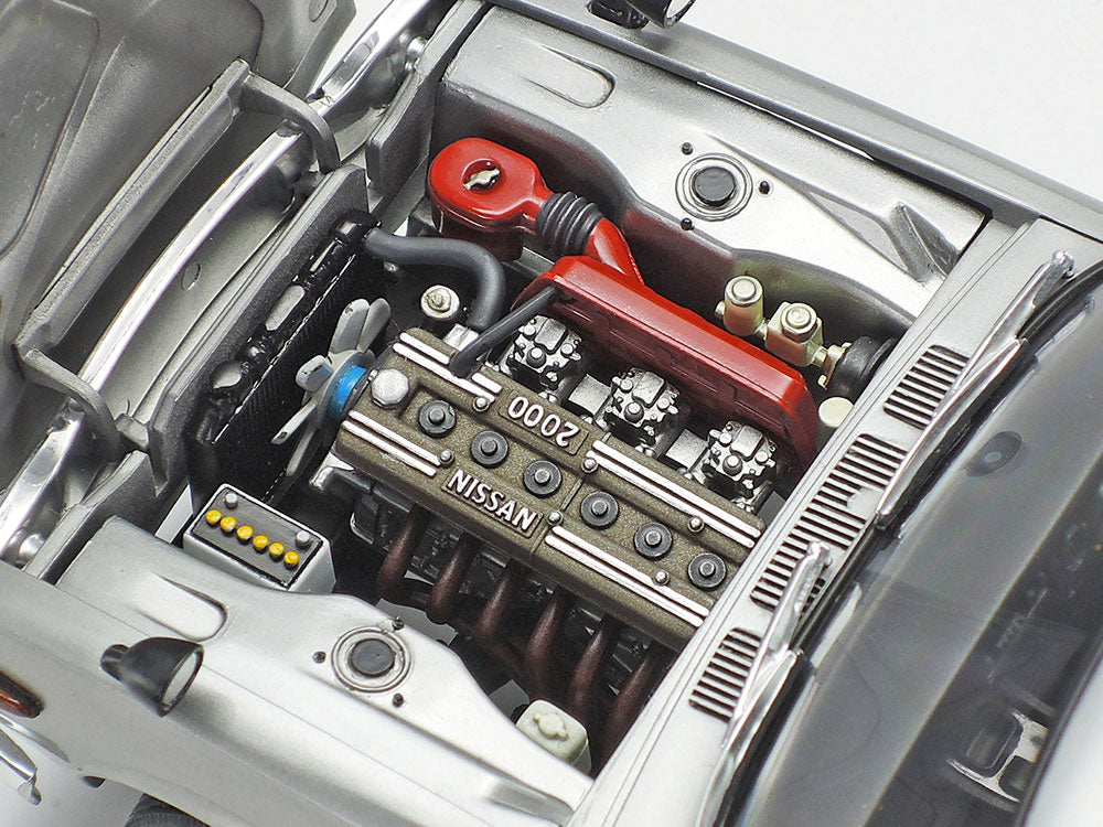 Tamiya - 1/24 Nissan Skyline 2000 GT-R Plastic Model Kit