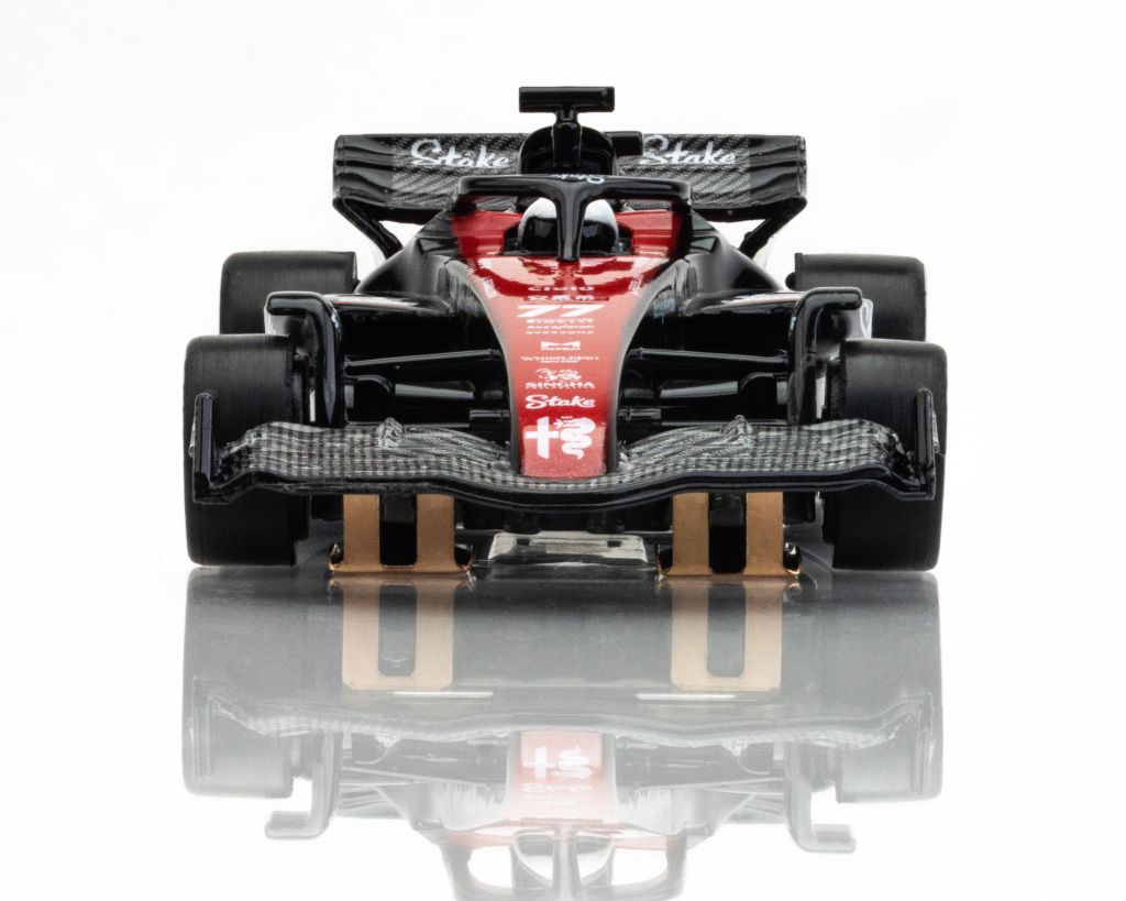 AFX - Alfa Romeo F1 FY-77 2023, escala 1:64