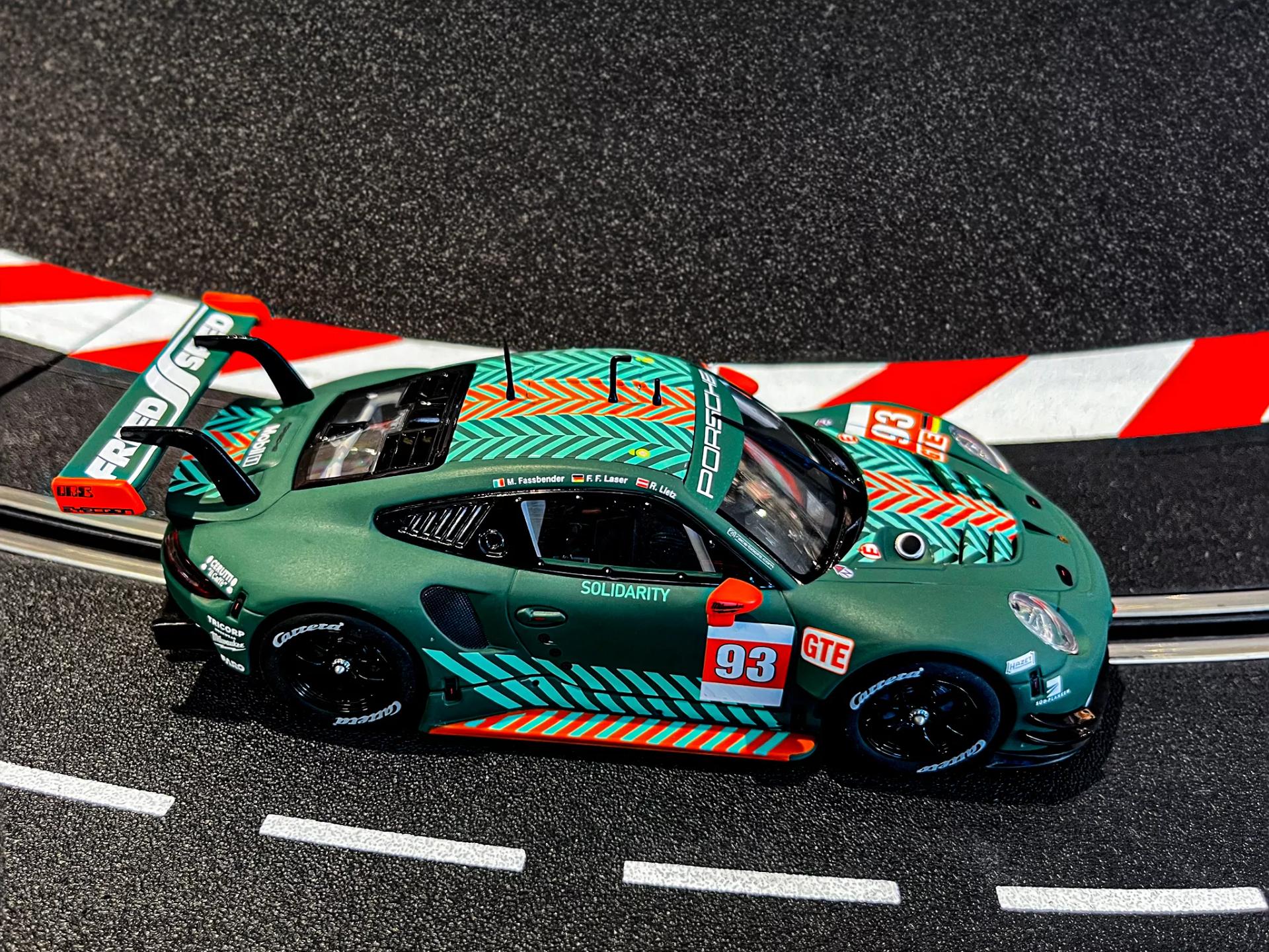 Carrera - Porsche 911 RSR "Proton Competition, No.93" - Digital, escala 1/32