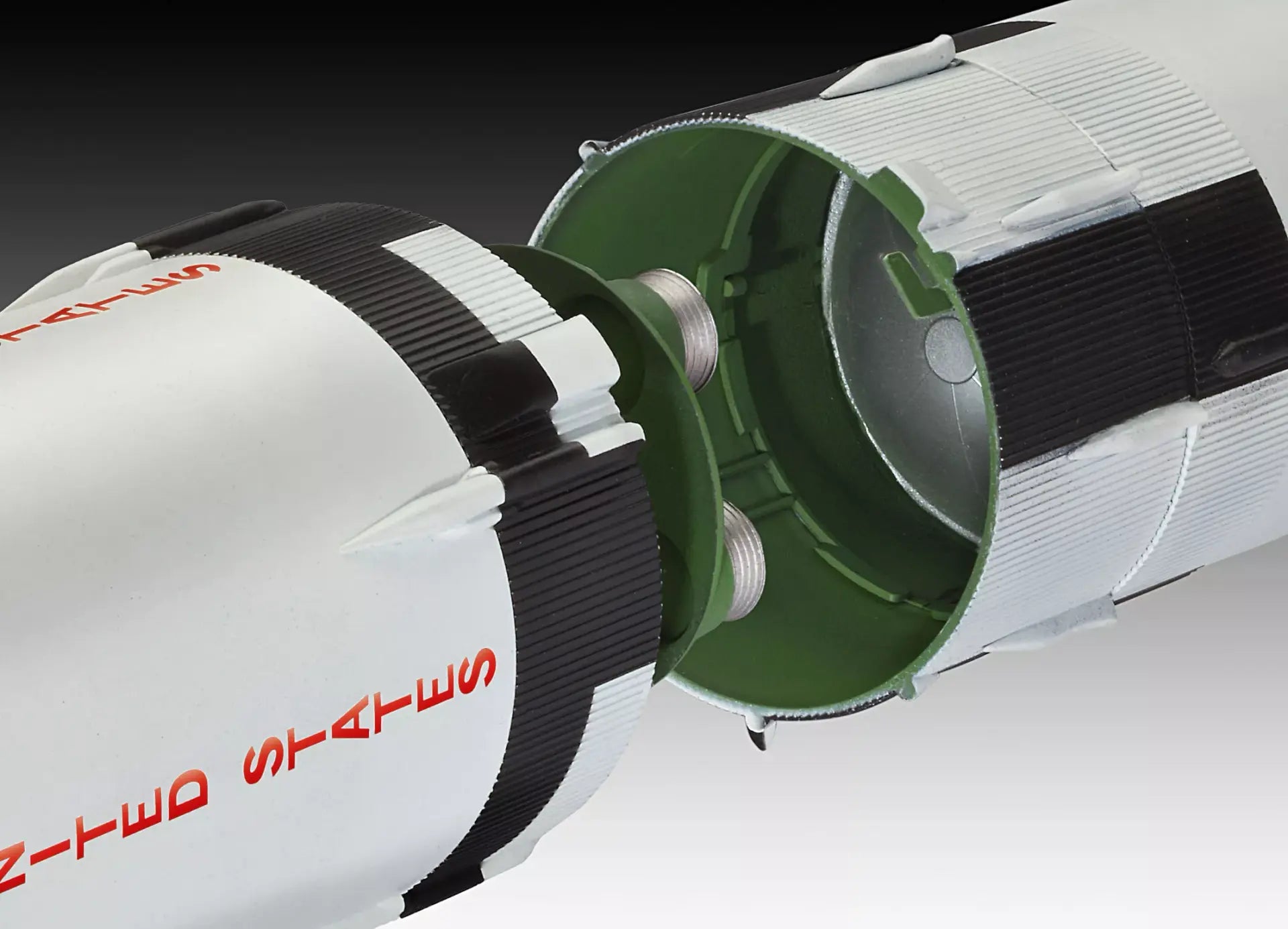 Revell - Apollo Saturn V