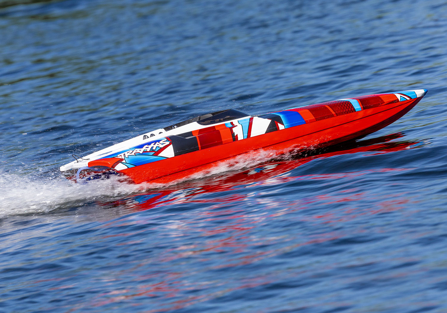 Traxxas - DCB M41 Widebody-Catamaran, Roja