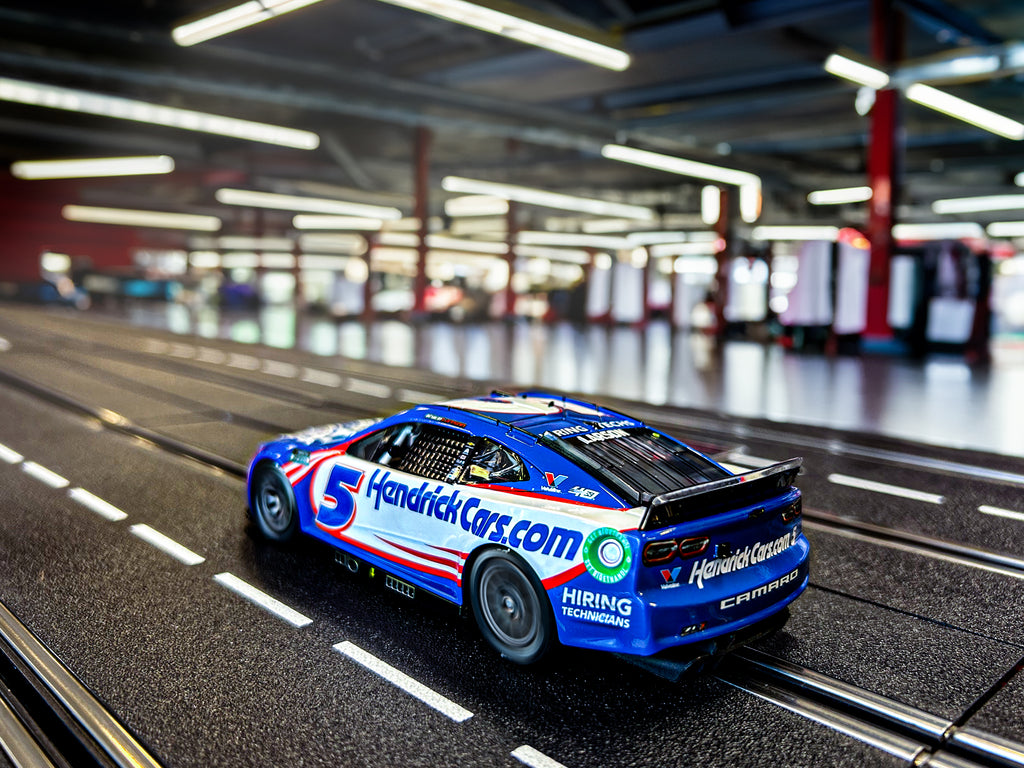 Carrera - NASCAR Camaro NextGen ZL1 "Hendrick Motorsports, Kyle Larson, No.5 Analogo, Escala 1/32