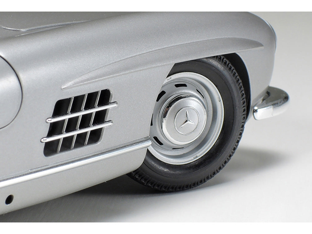 Tamiya - 1/24 Mercedes-Benz 300SL Model Kit