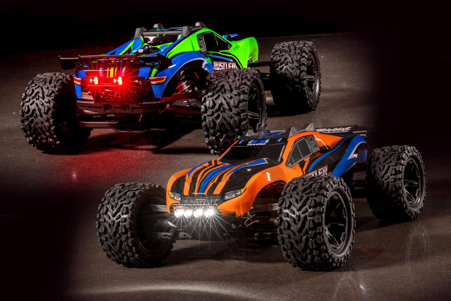 Traxxas - LED light set, complete (includes front and rear bumpers with LED light bar, rear LED harness, & BEC Y-harness) (fits 4WD Rustler®)