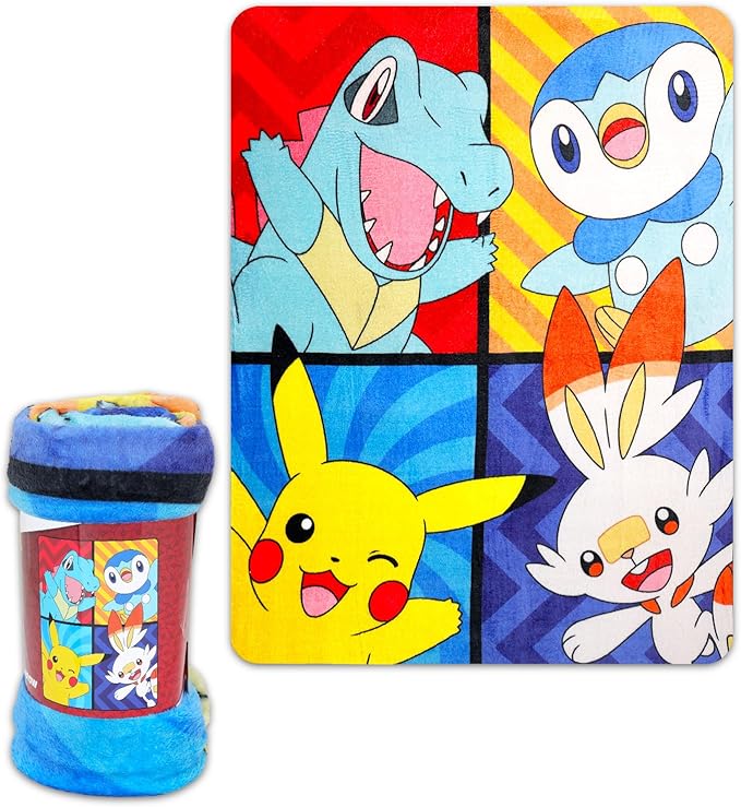 Pokemon - Frazada con estampado de Pikachu, Piplup, Totodile y Scorbunny.