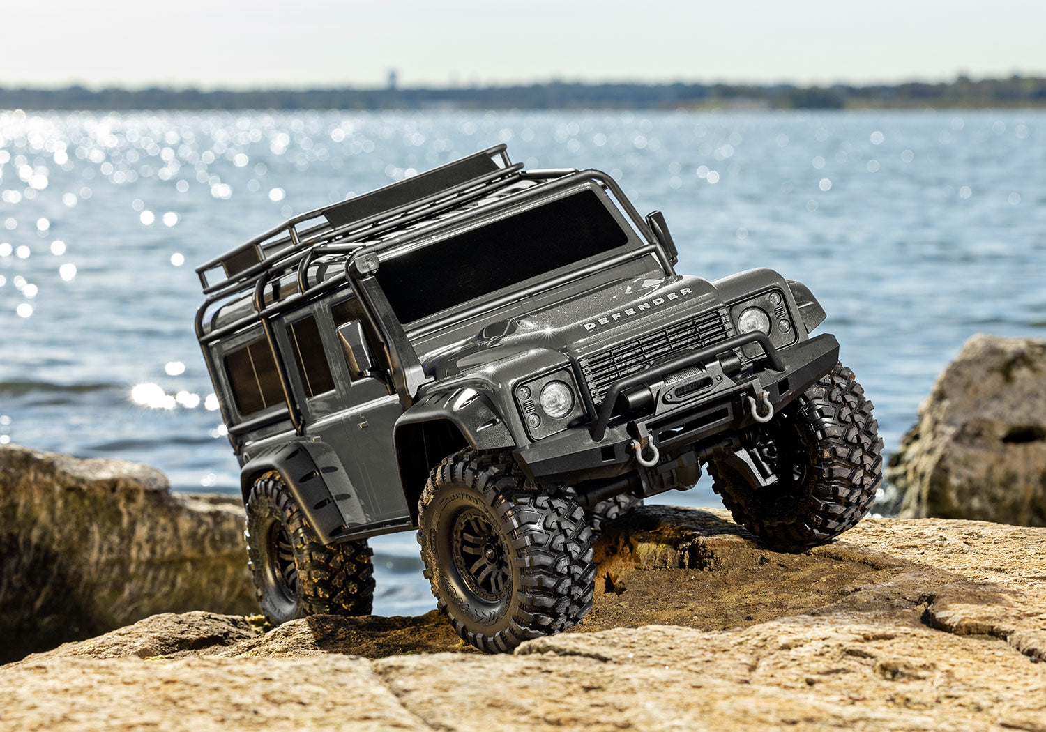 Traxxas - TRX-4 1/10 Scale & Trail Rock Crawler w/Land Rover Defender Body w/XL-5 ESC & TQi 2.4GHz Radio, Gris