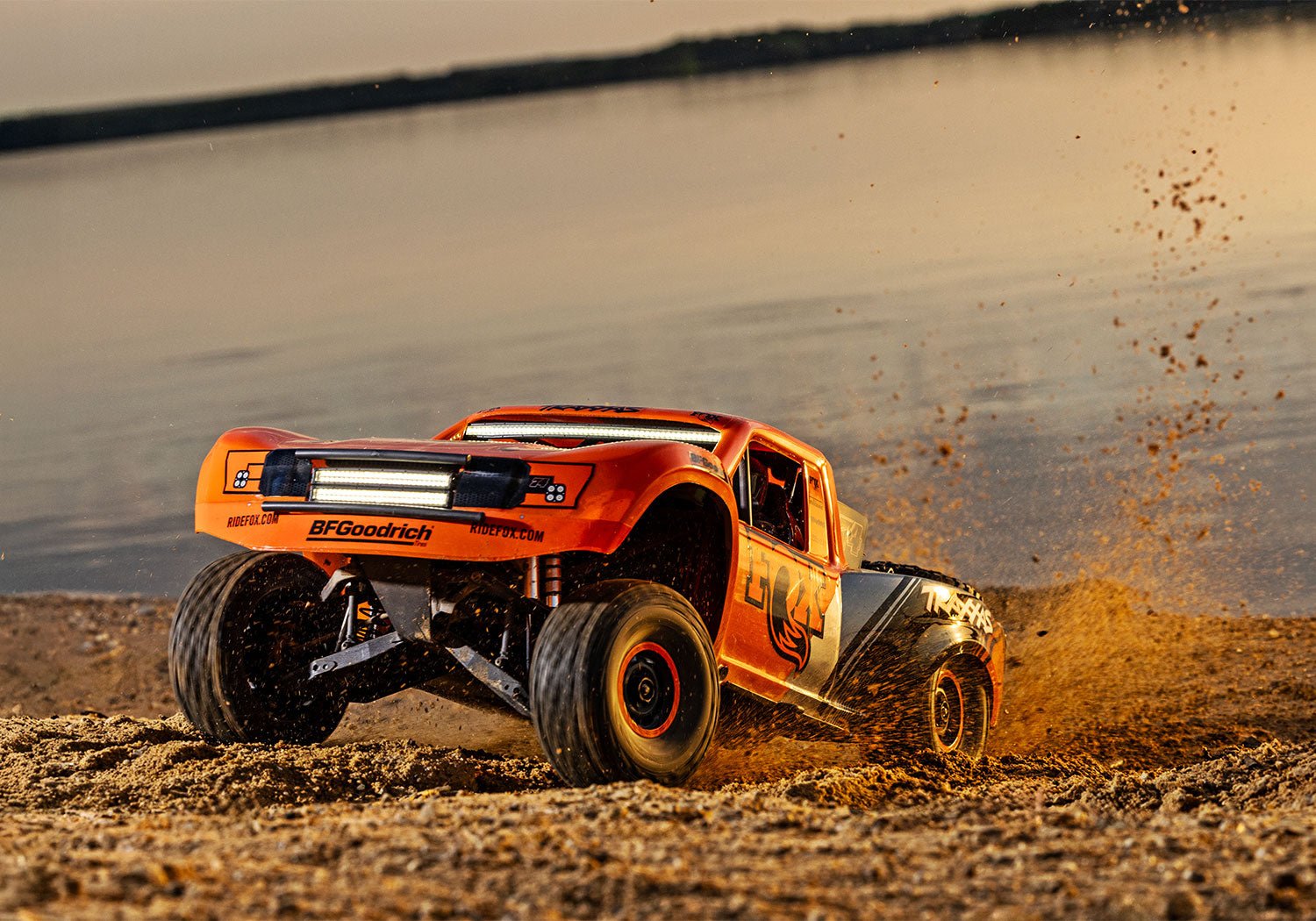 Traxxas - Unlimited Desert Racer UDR 6S RTR 4WD Race Truck, Fox