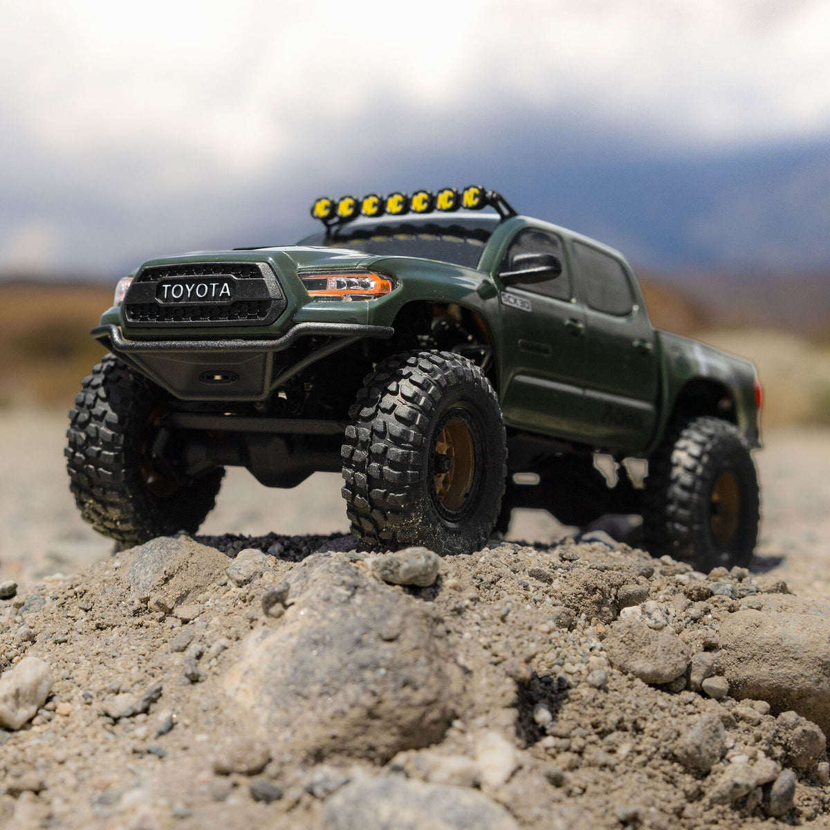 Axial - 1/30 SCX30 Toyota Tacoma TRD Pro 4X4 RTR, Extreme Off-Road, Verde