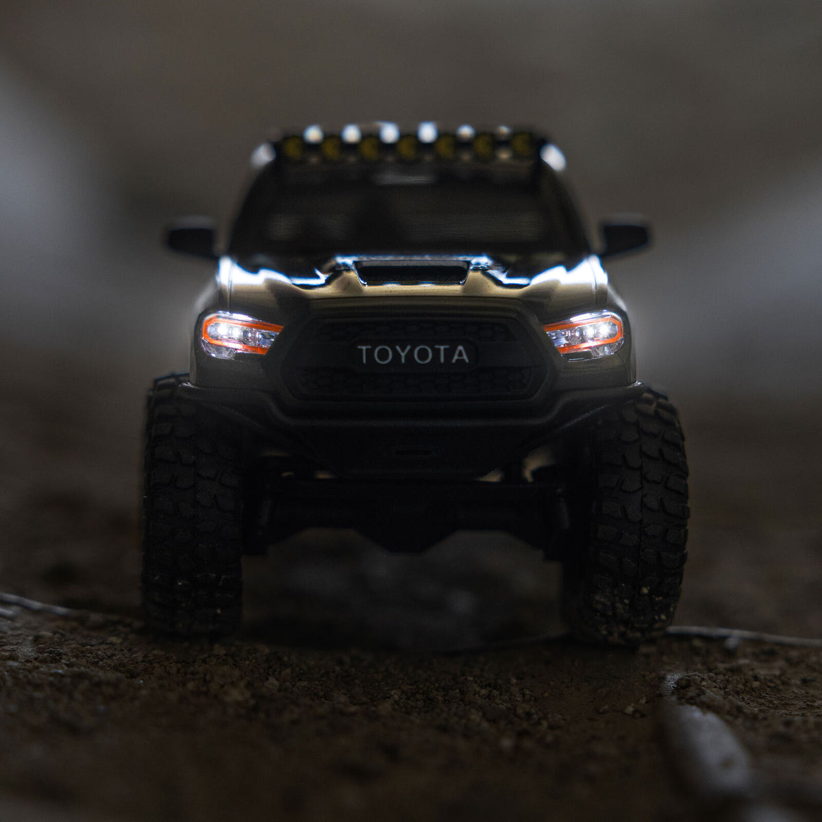 Axial - 1/30 SCX30 Toyota Tacoma TRD Pro 4X4 RTR, Extreme Off-Road, Verde