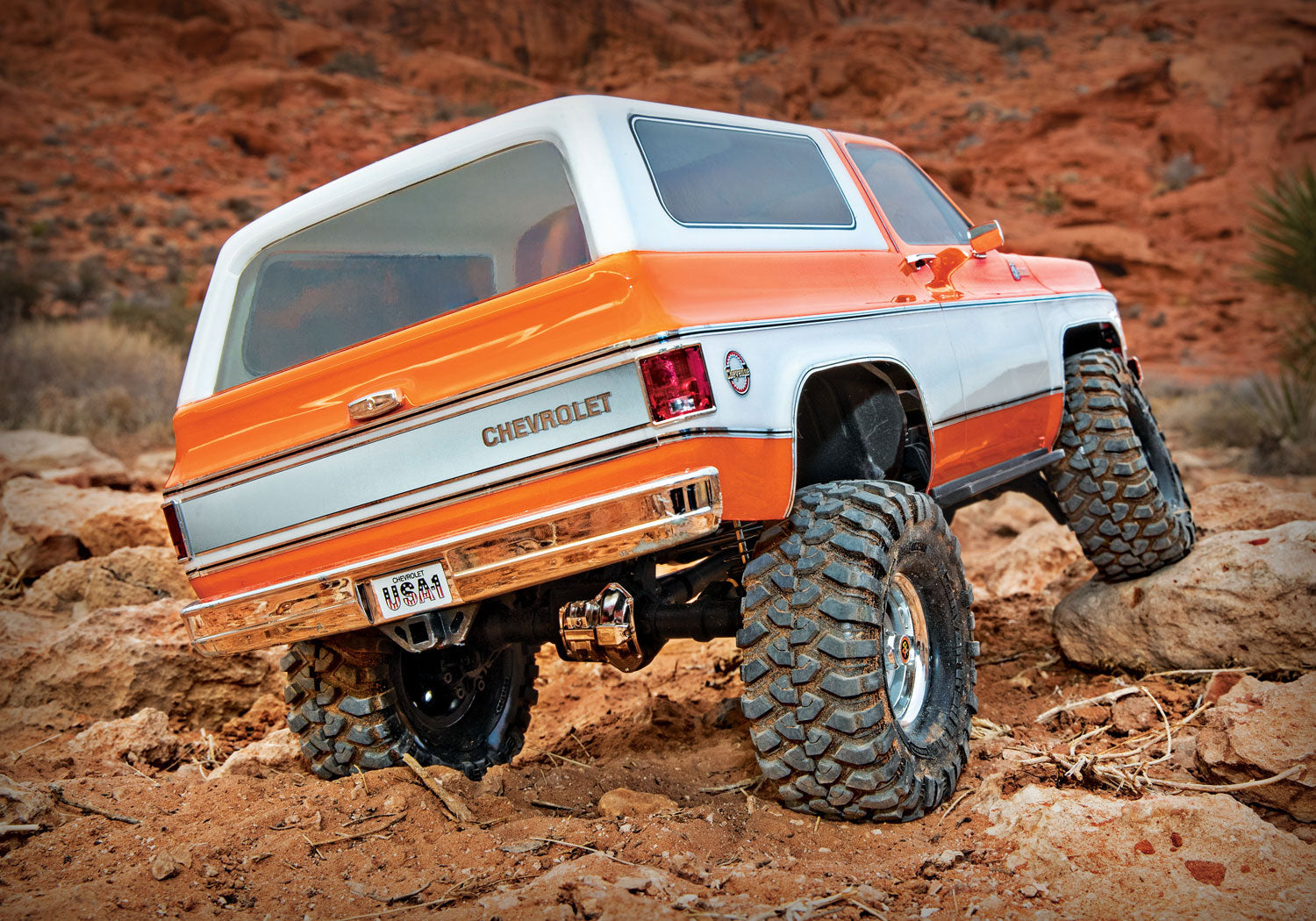 Traxxas - TRX-4® 1/10 Trail Crawler Truck w/1979 Chevy Blazer Clipless Body w/TQi 2.4GHz Radio, Naranja
