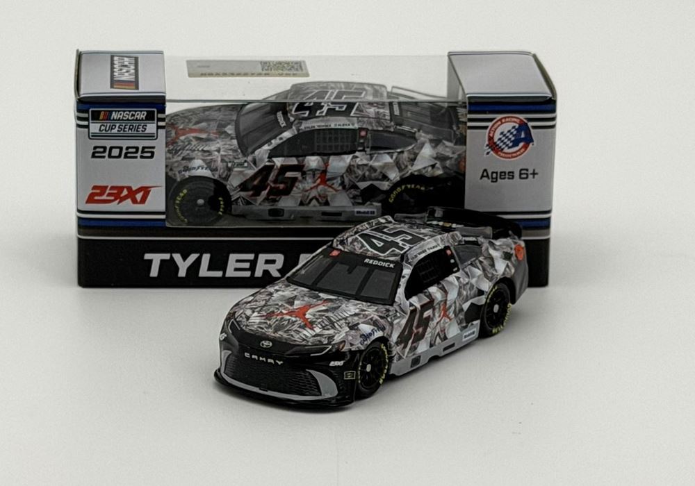 Lionel Racing - Tyler Reddick #45 Jordan Brand Crystal 2025 Camry, escala 1:64