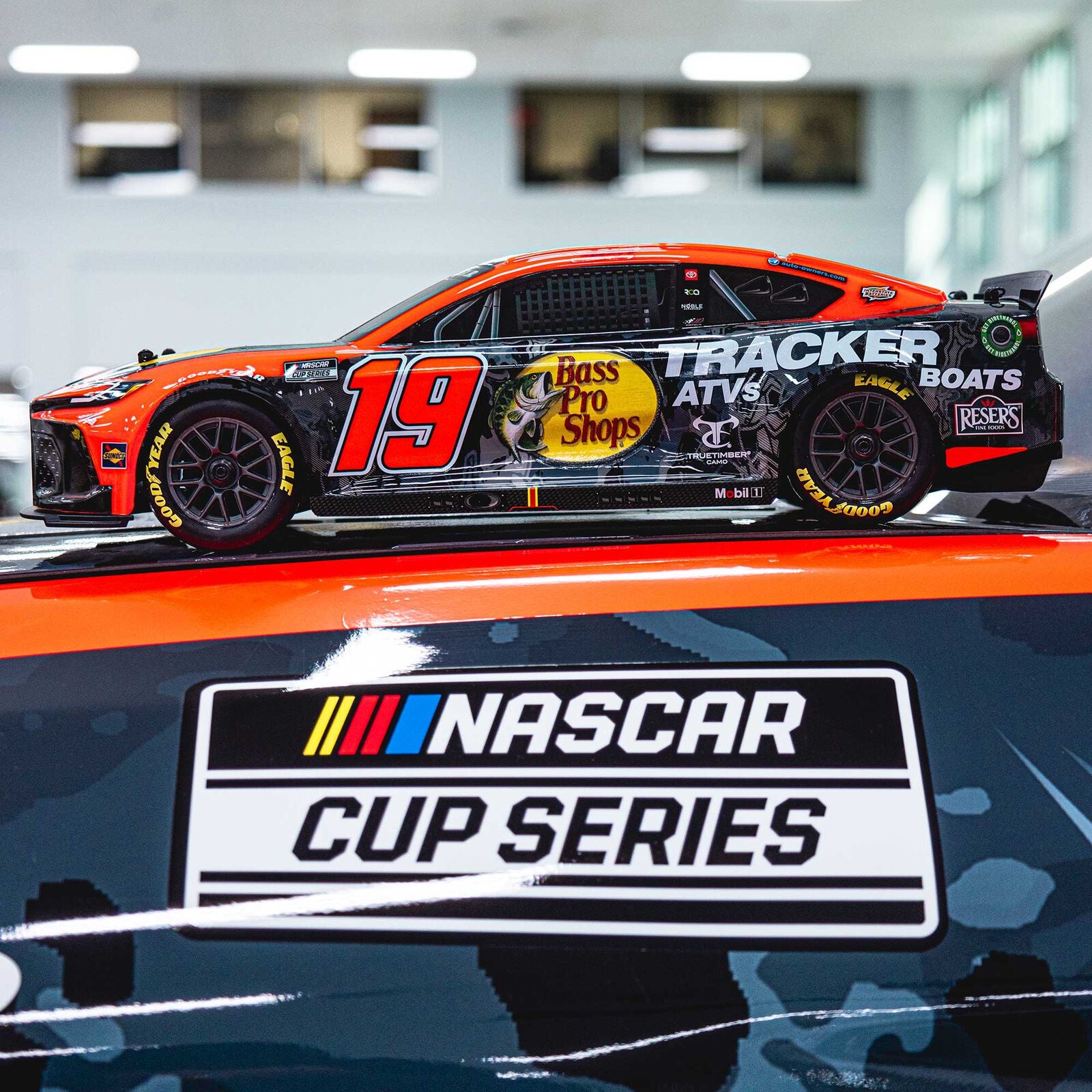 Team Losi - 1/12 NASCAR RC Racecar Martin Truex Jr. No. 19 2024 Bass Pro Toyota Camry 2S AWD RTR Brushed On-Road (Battery & Charger Included), Orange