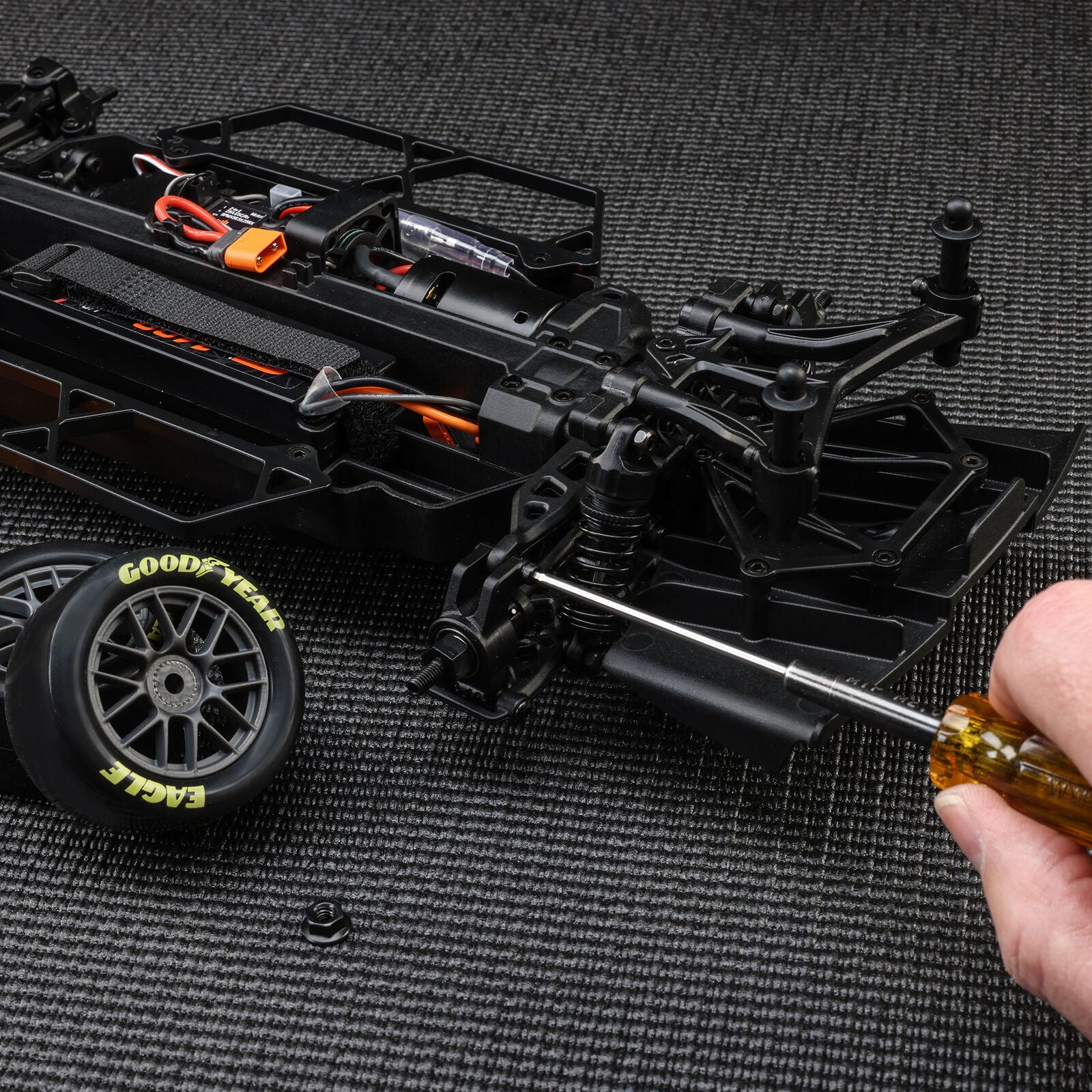 Team Losi - 1/12 Losi NASCAR 2025 Chase Elliott No. 9 NAPA (Battery & Charger Included)