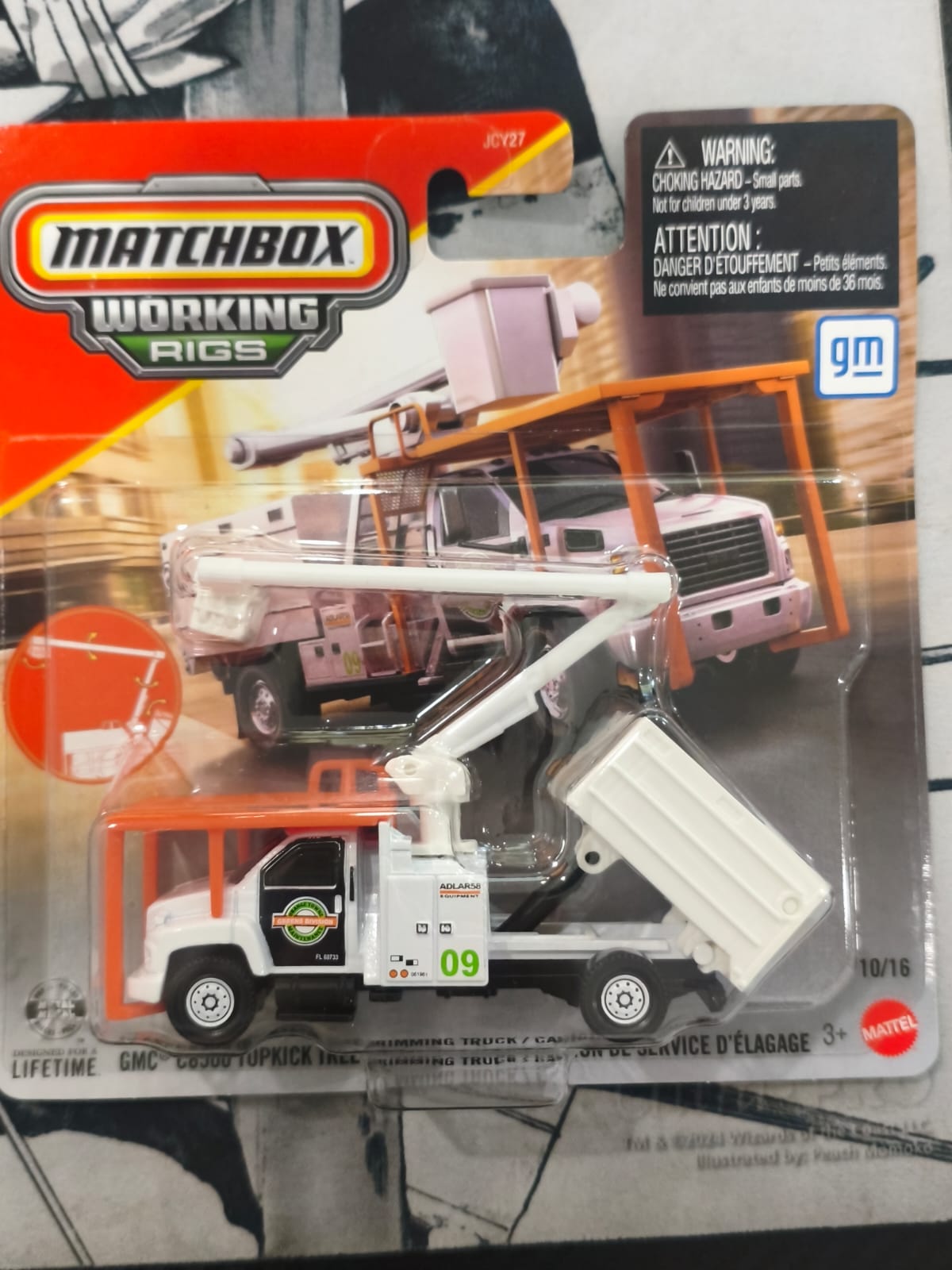 Mattel - Matchbox Working Rigs - GMC C8500 Topkick Tree Trimming Truck / Camion De Service D'Elagage