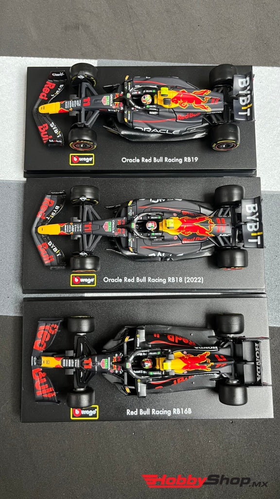 Bburago - Combo: Sergio Checo Pérez Red Bull Racing Rb16B Rb18 Y Rb19 #11 Escala 1:43 En Existencia
