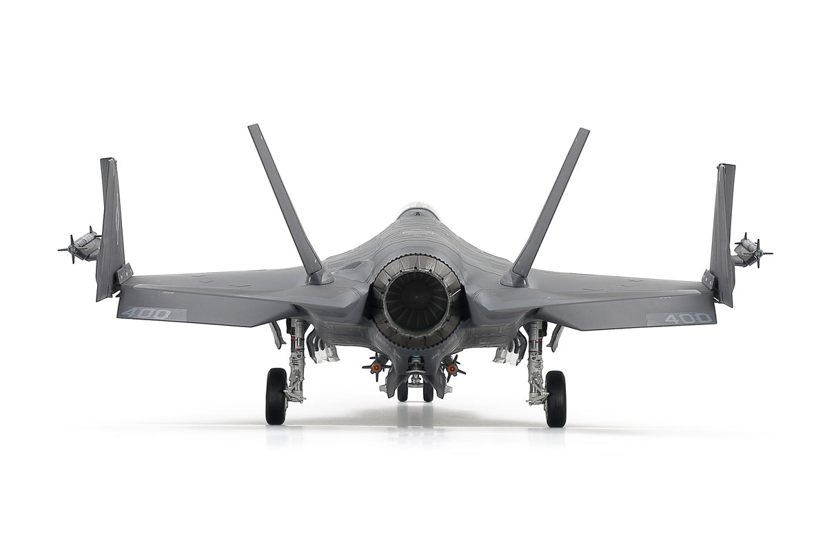 Tamiya - 1/48 Lockheed Martin F-35 C Lightning II Plastic Model Kit