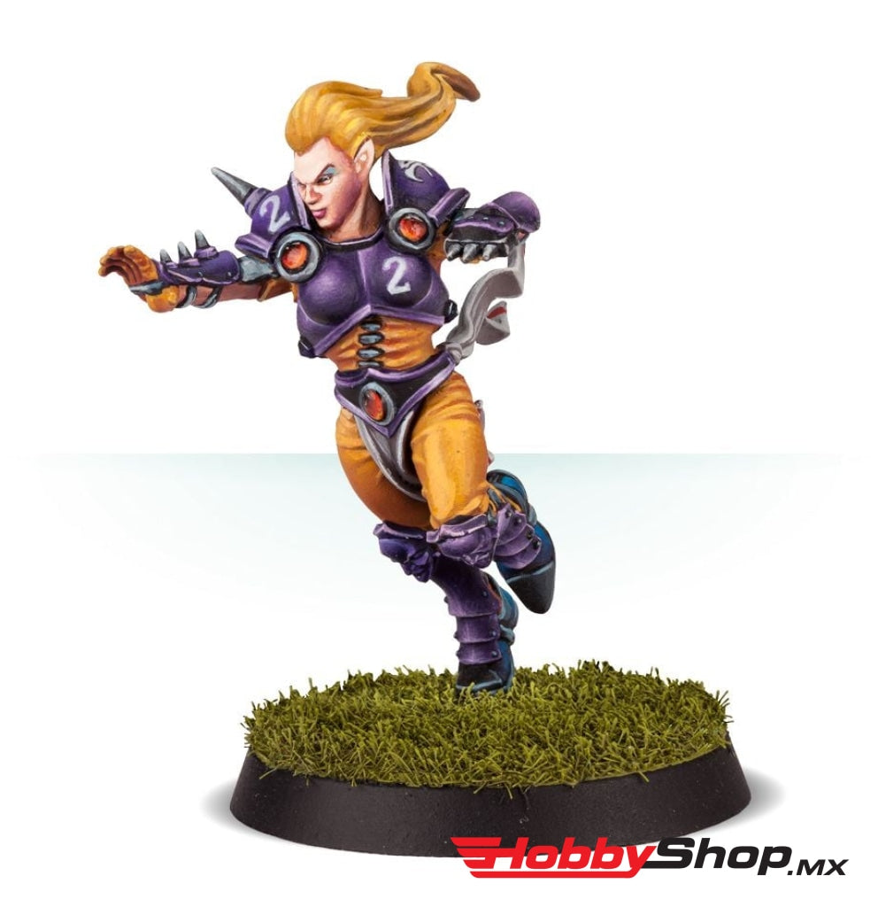 Games Workshop - Blood Bowl: Elven Union Bowl Team: Elfheim Eagles En Existencia