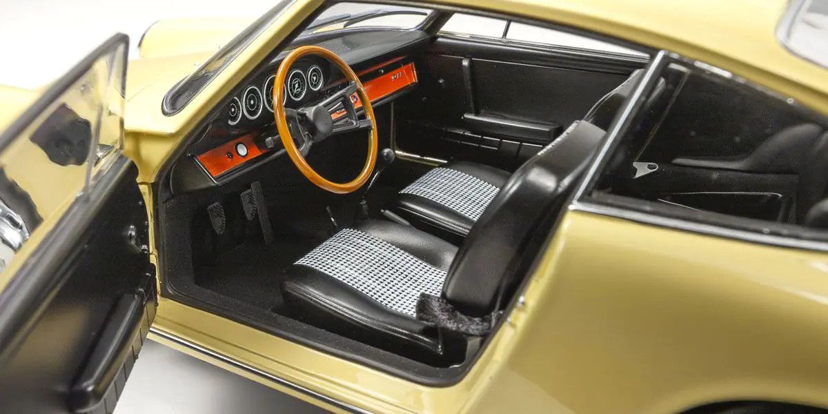 Kyosho - Original 1/18scale Porsche 911(901) 1964 (Champagne Yellow), escala 1:18