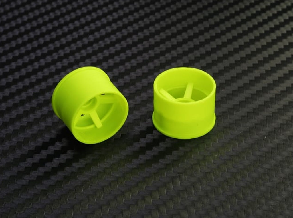 Pn Racing - Mini-Z 2Wd Machine Cut 5 Spoke Rear Wheel R14Mm Yellow En Existencia