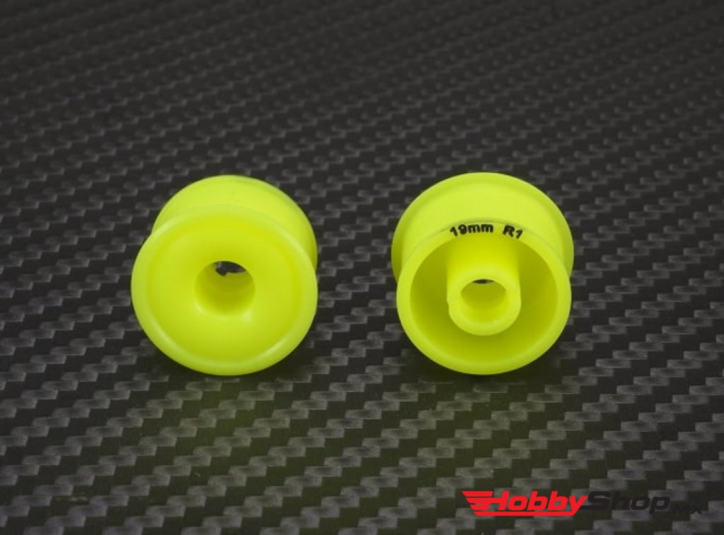 Pn Racing - Mini-Z 2Wd Machine Delrin Cut Yellow Formula 11X19Mm Flanged Wheel R2 En Existencia