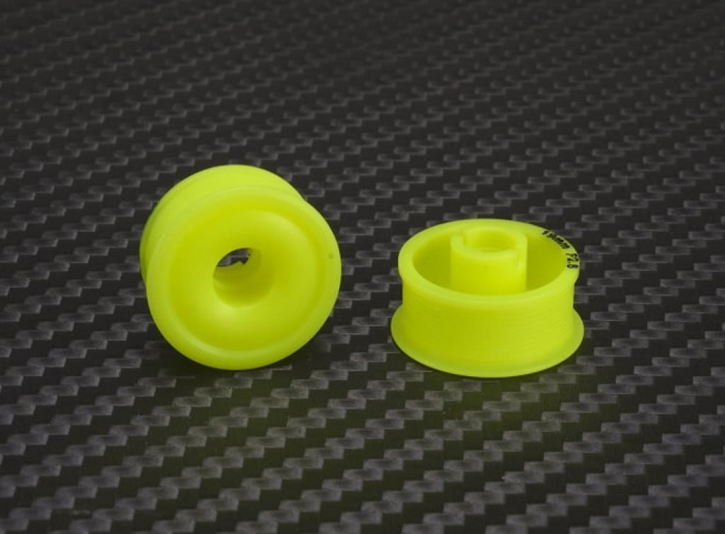 Pn Racing - Mini-Z 2Wd Machine Delrin Cut Yellow Formula 8.5X19Mm Flanged Wheel F25 En Existencia
