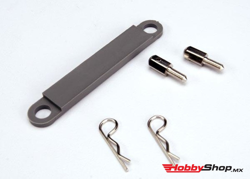 Traxxas - Placa De Sujeción La Batería (Gris) / Postes Metal (2) Clips Para Carrocería En Existencia