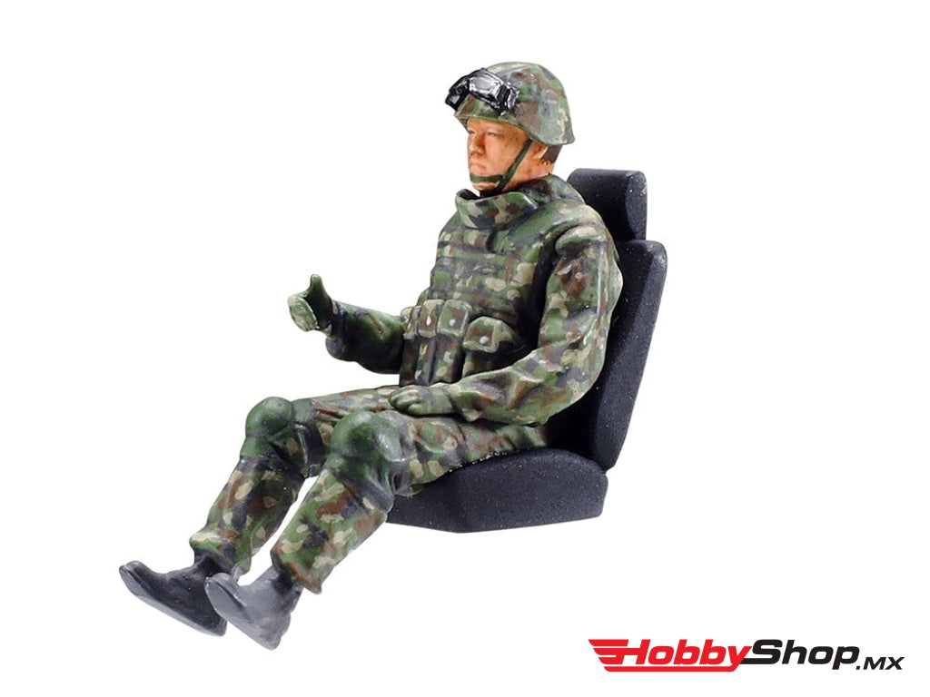 Tamiya - 1/48 Jgsdf Light Armored Vehicle Plastic Model Kit En Existencia