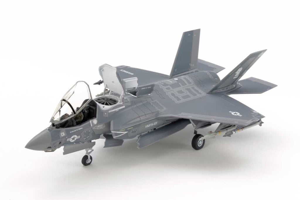 Tamiya - 1/72 F-35B Lightning Ii Plastic Model Airplane Kit En Existencia