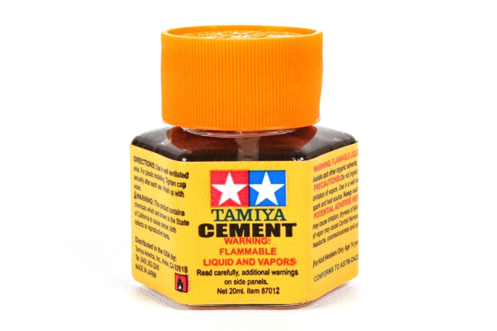 Tamiya - Plastic Cement 20Ml Bottle En Existencia