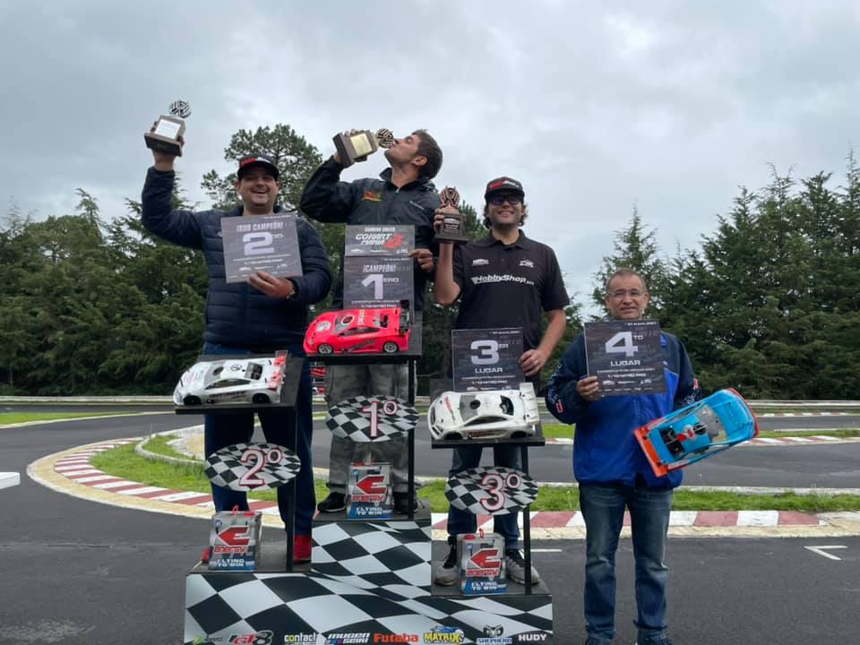 Estevez, Robles y Guízar son Campeones de Verano 2021