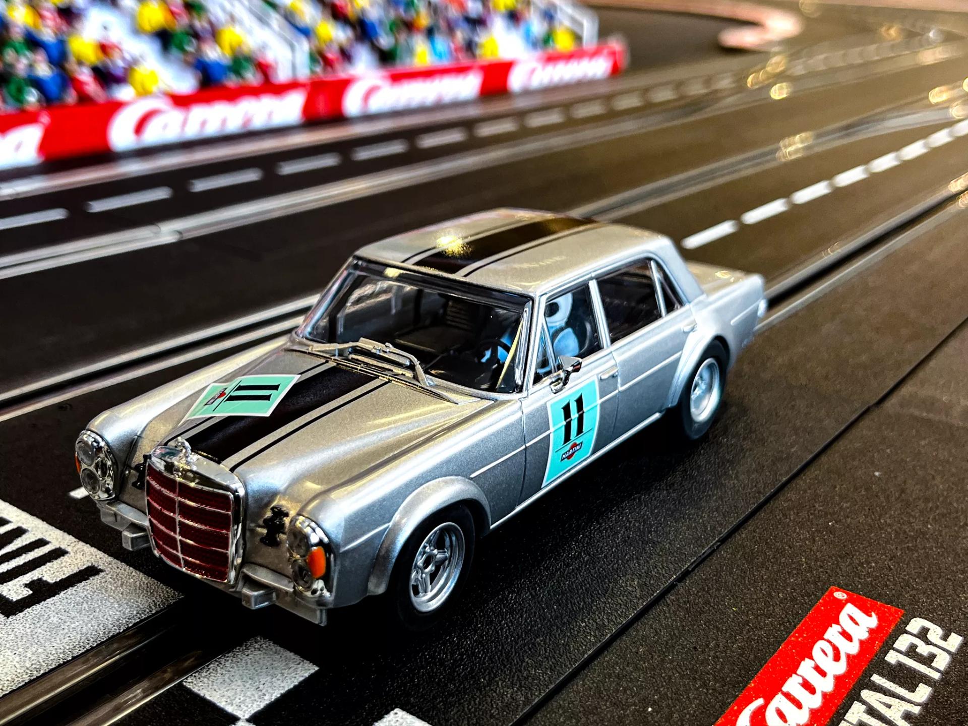 Carrera - Mercedes-Benz 300 SEL 6.3 AMG "Preis der Nationen 1970, No.11" - Digital, escala 1/32