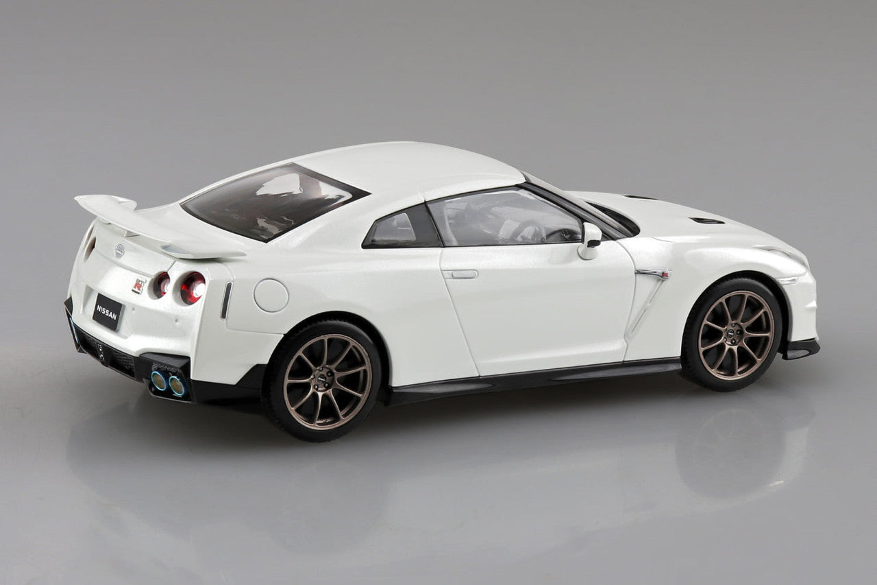 Aoshima Model Kits - 1/32 Snap Kit #03-BW Nissan R35 GT-R 2024 (Brilliant White Pearl)