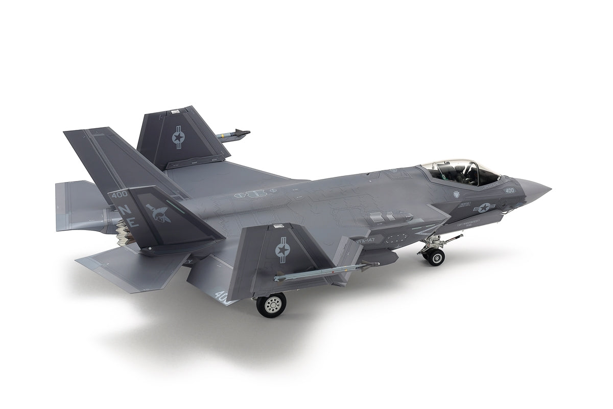 Tamiya - 1/48 Lockheed Martin F-35 C Lightning II Plastic Model Kit