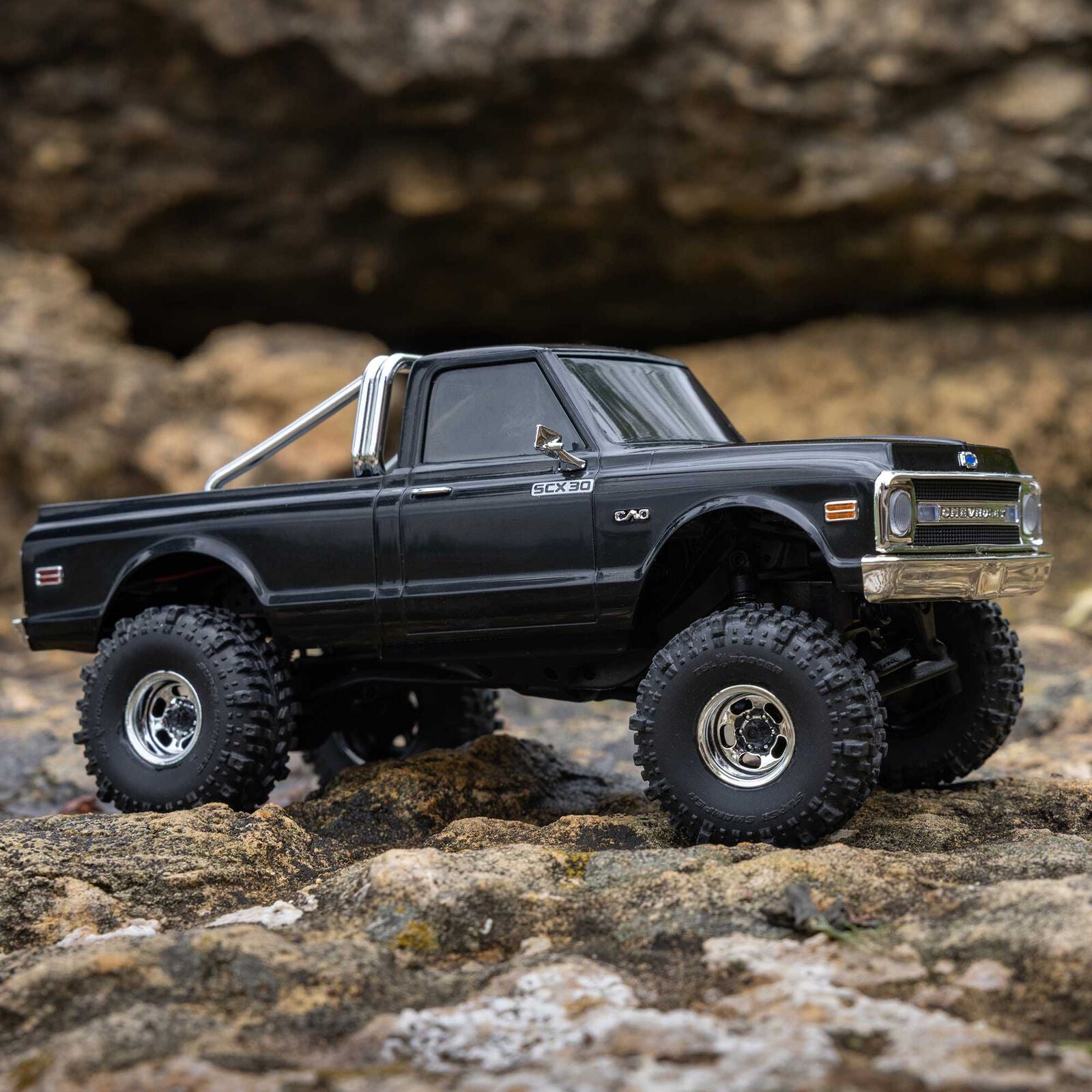 Axial - 1/30 Axial SCX30 Chevrolet K10 (Battery & Charger Included), Negra