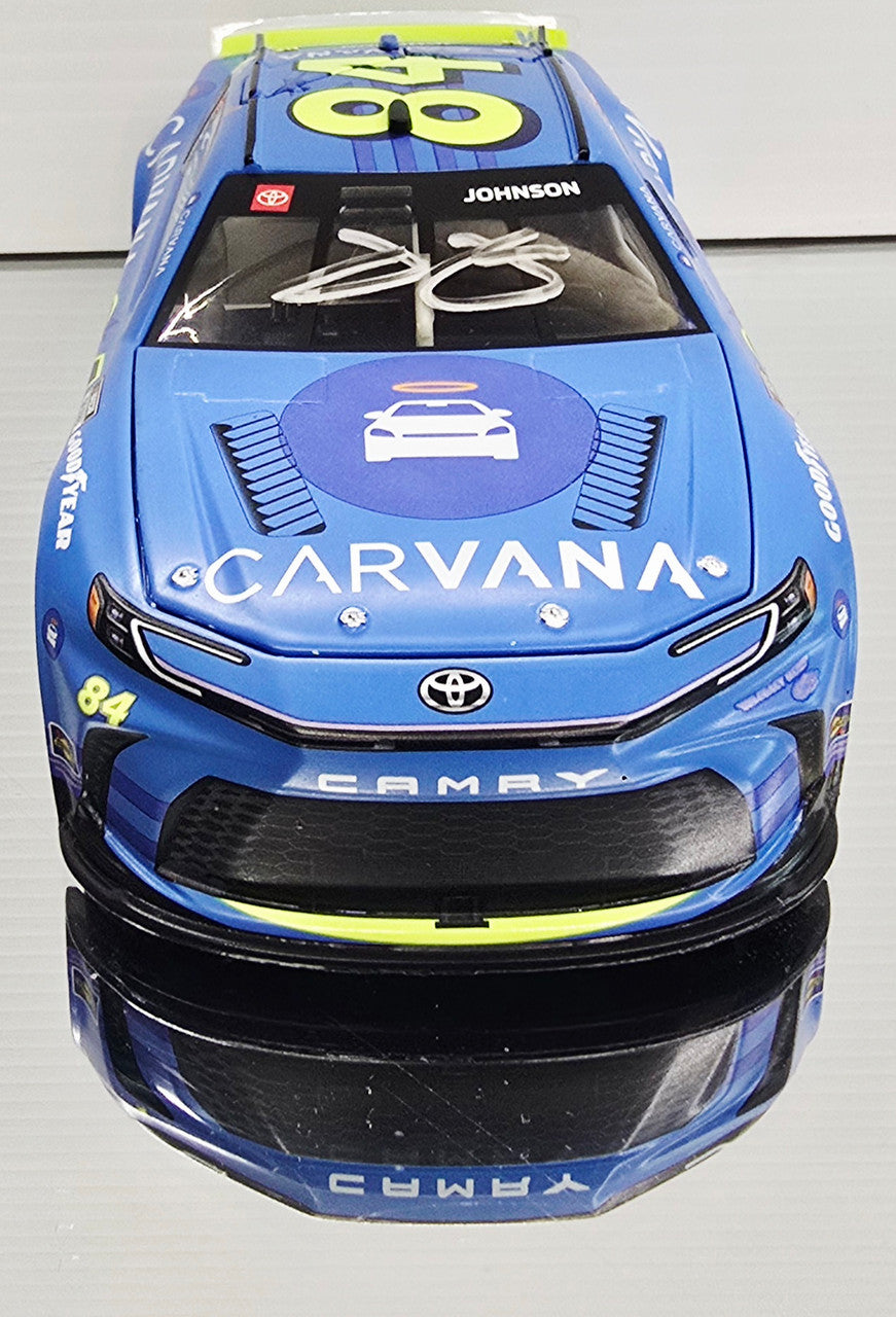 Lionel Racing - Jimmie Johnson #84 Carvana 700th Start 2025 Camry (Autografiado), escala 1:24