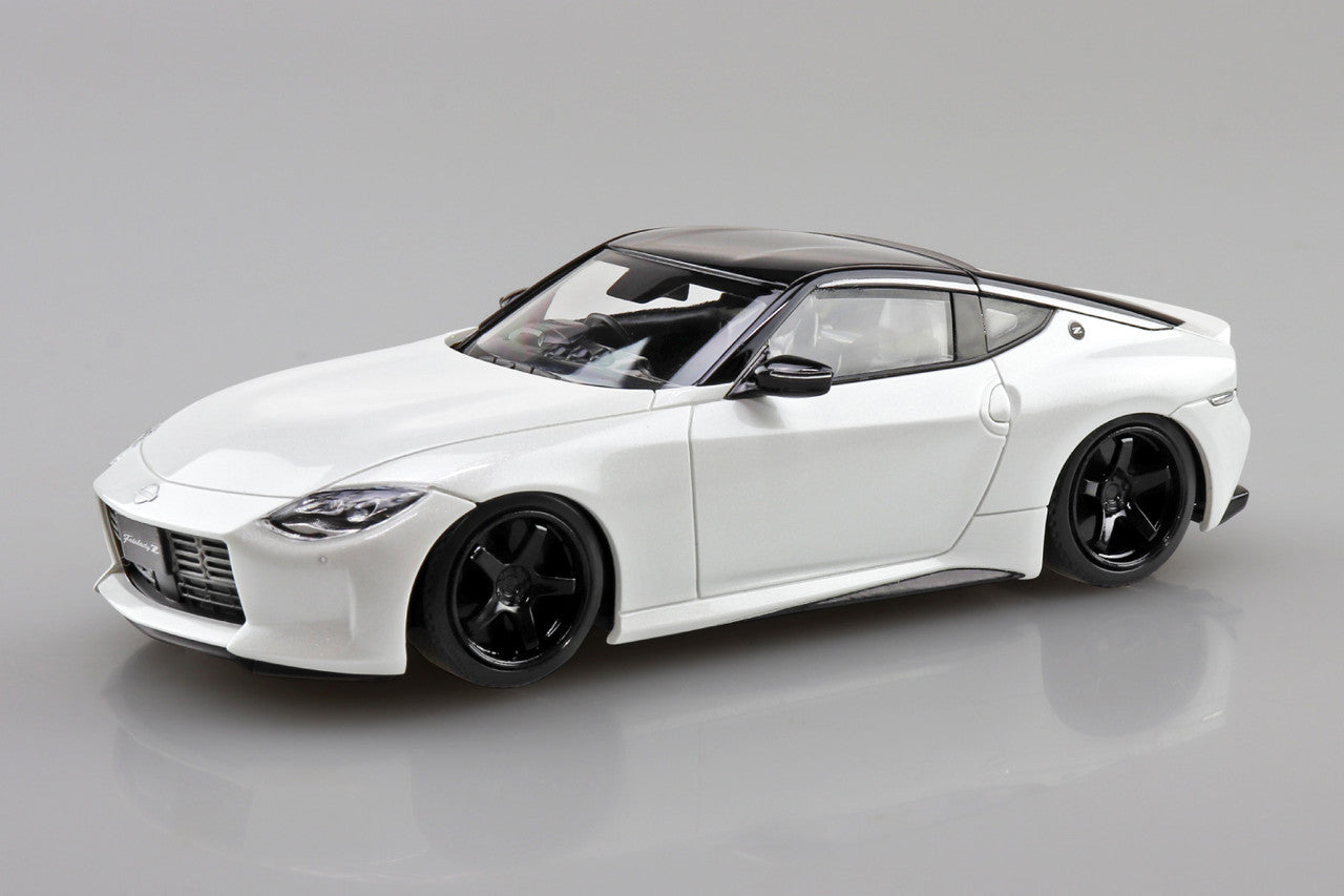 Aoshima Model Kits - 1/32 Snap Kit #17CU-PW Nissan RX34 Fairlady Z Custom Wheel (Prism White)