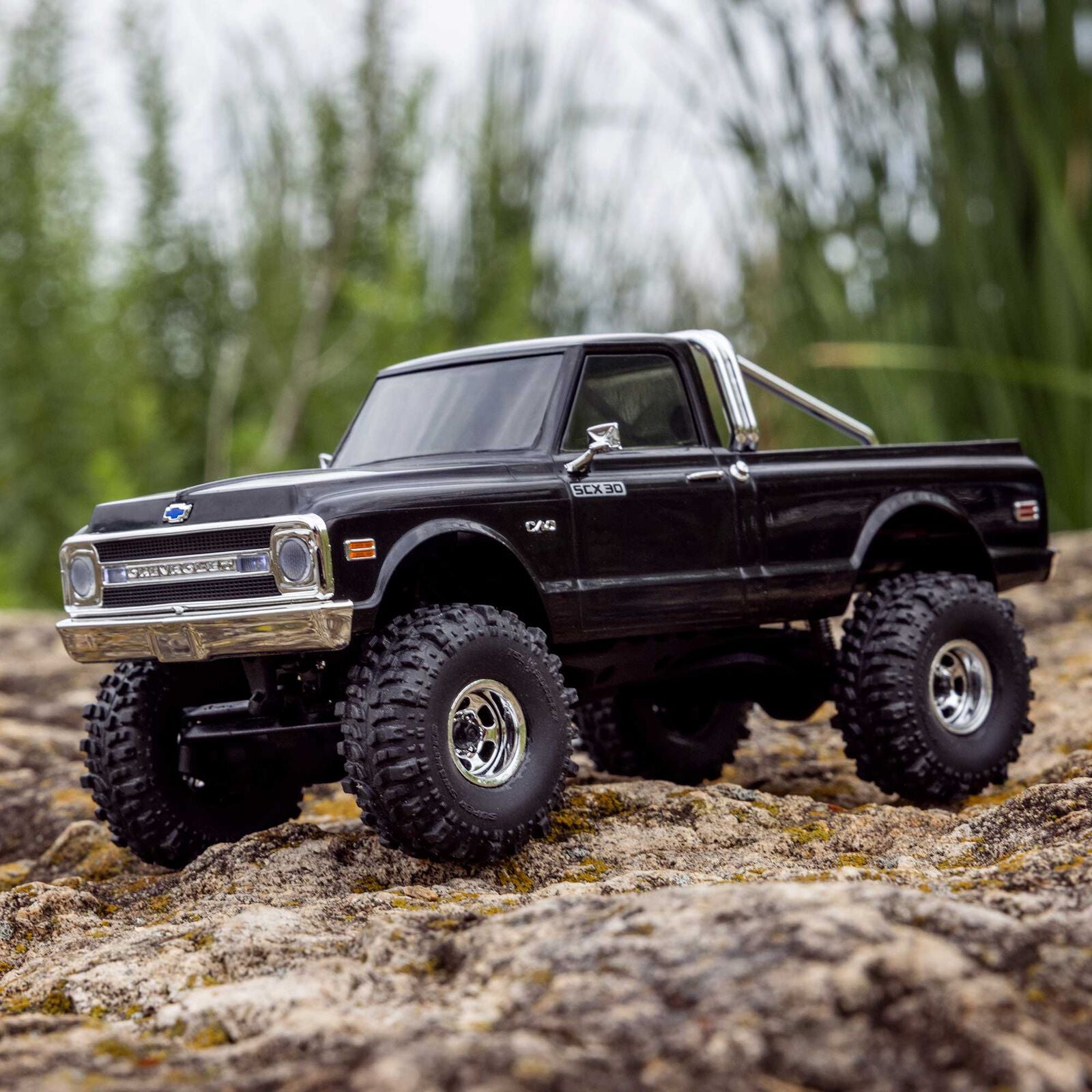 Axial - 1/30 Axial SCX30 Chevrolet K10 (Battery & Charger Included), Negra