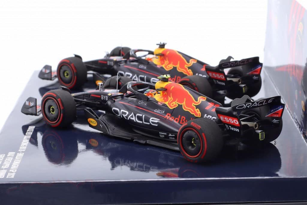 Minichamps - Red Bull - F1 Set 2X RB18 Team Oracle Red Bul Racing #1 Winner Emilia Romagna Italy GP World Champion 2022 Max Verstappen + #11 2nd Emilia Romagna Italy GP 2022 Sergio Pérez, escala 1:43