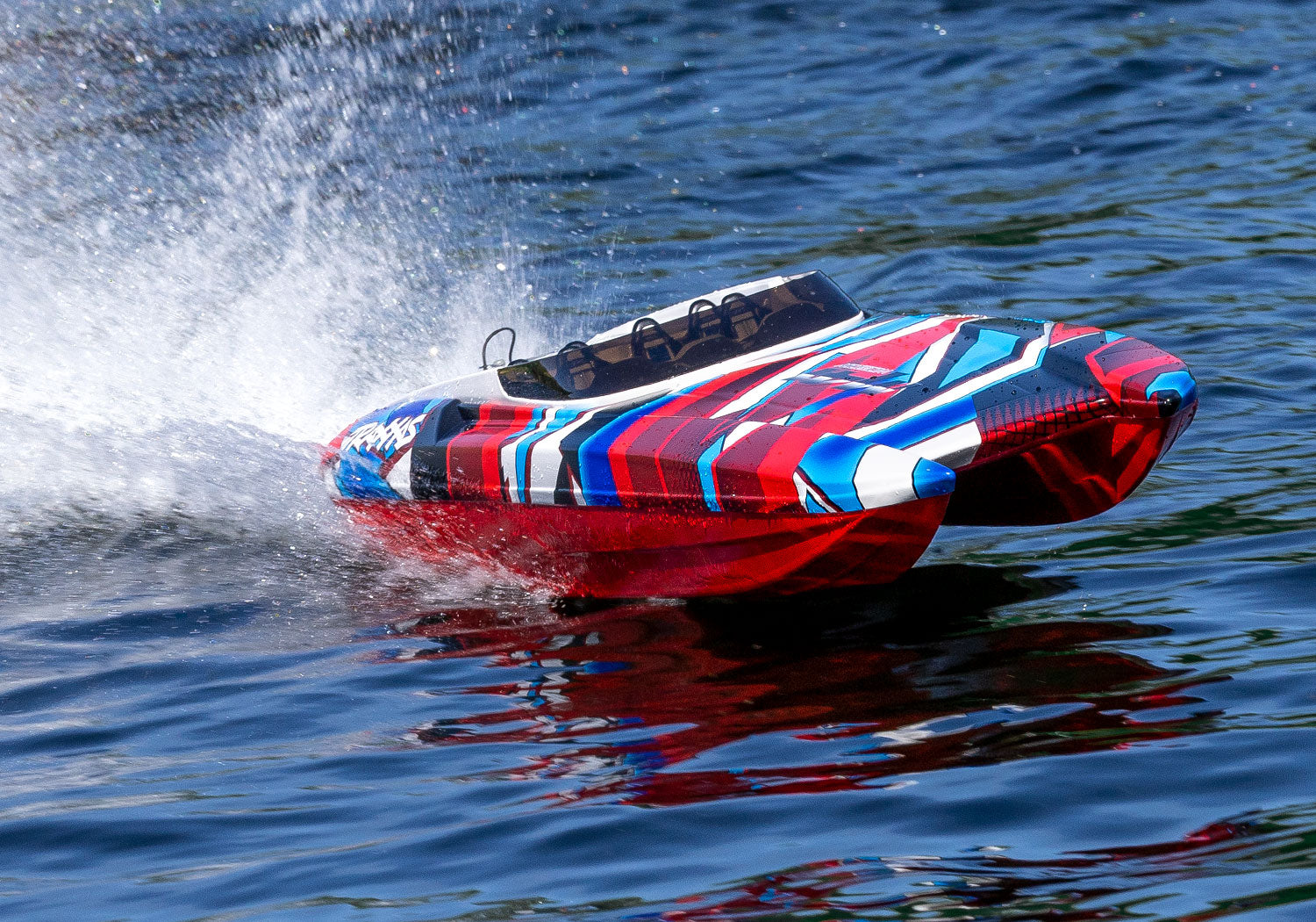 Traxxas - DCB M41 Widebody-Catamaran, Roja