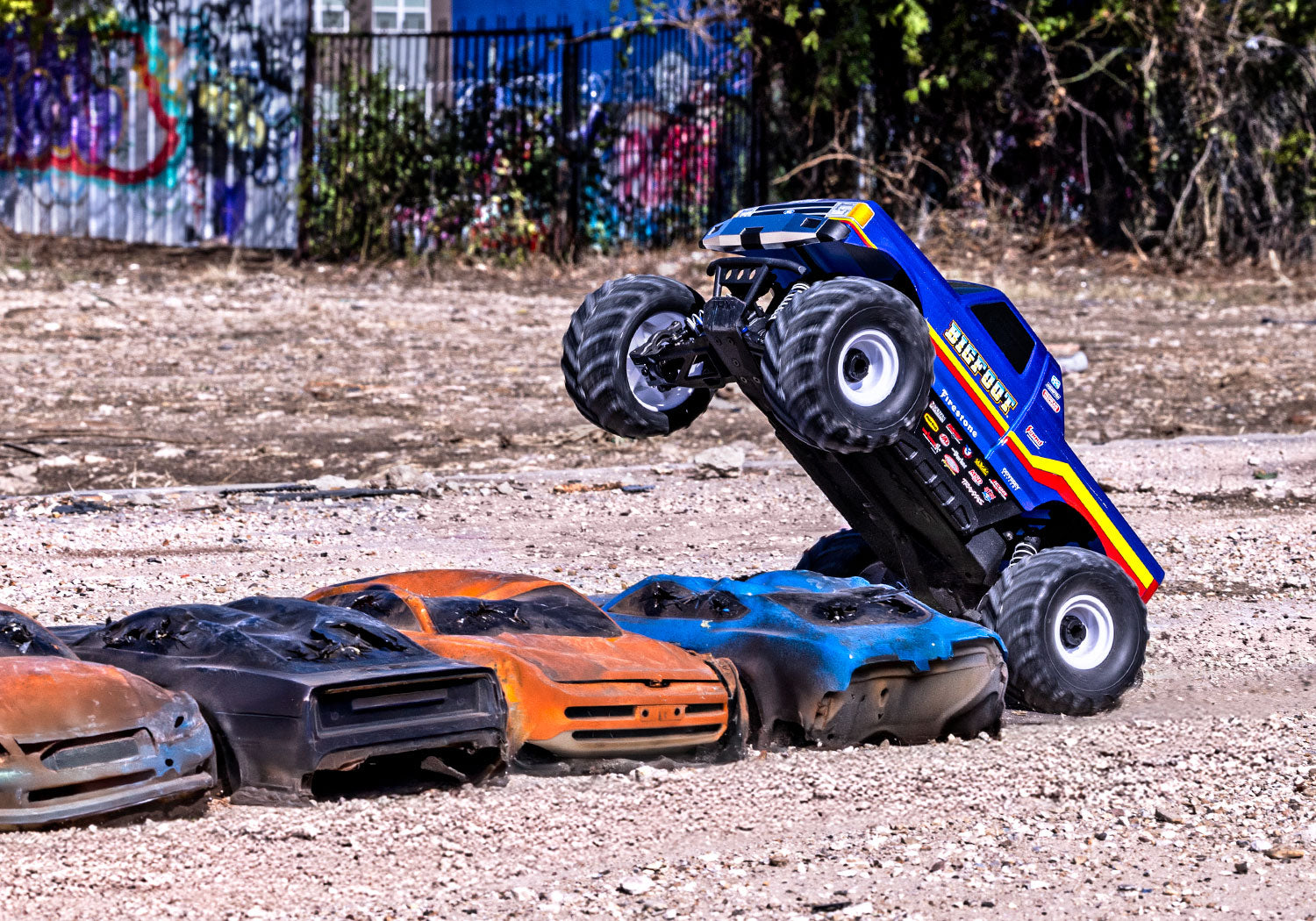 Traxxas - Bigfoot® 1/10 RTR 4WD Brushless Monster Truck w/BL-2s ESC & TQ 2.4GHz Radio, Azul