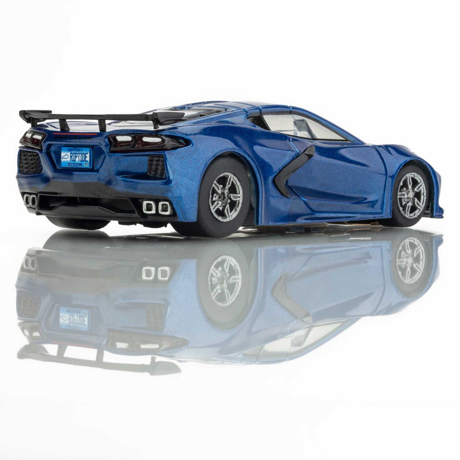 AFX - Corvette C8 Slot Car, Metallic Riptide Blue, Escala 1/64