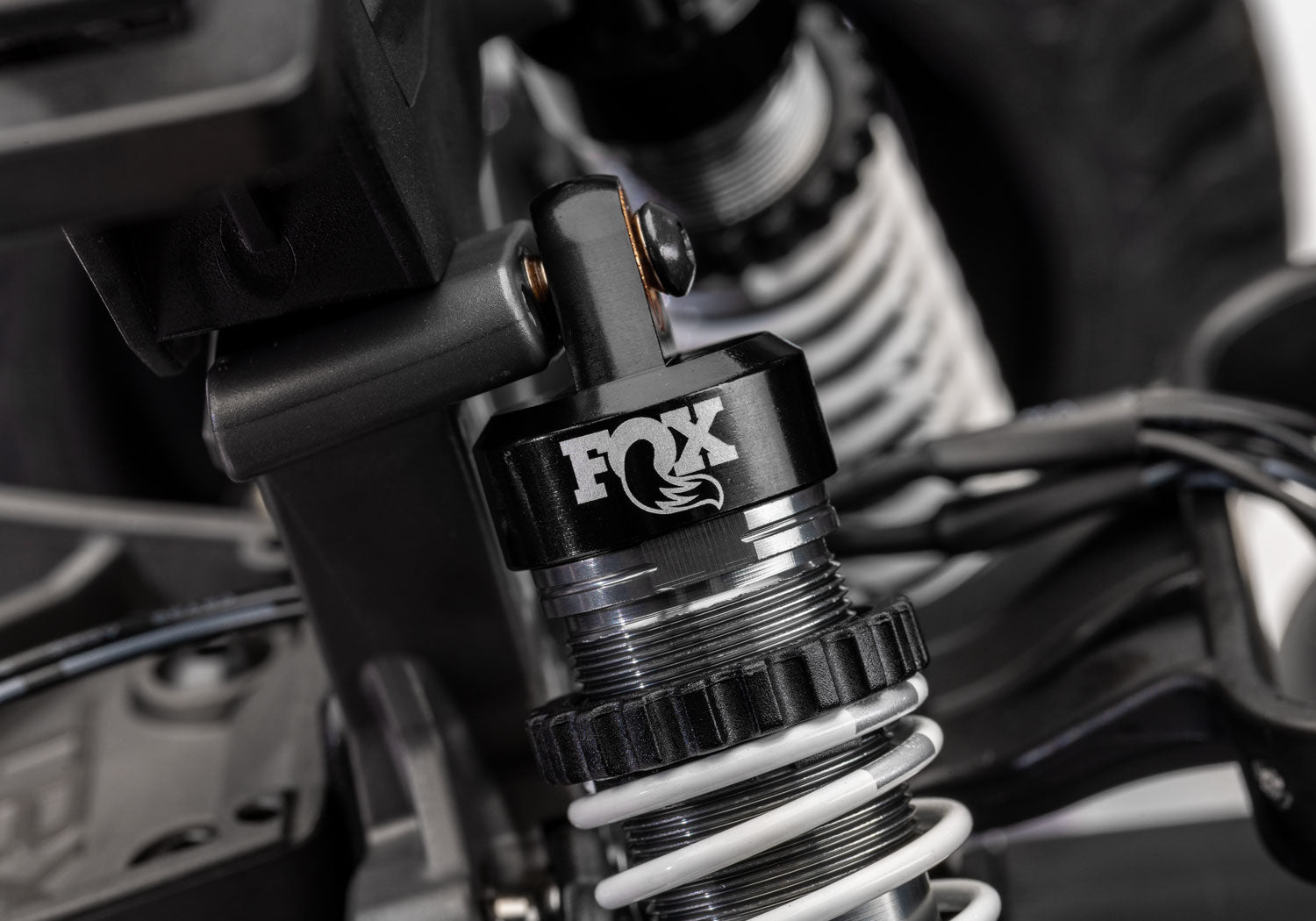 Traxxas - Aluminum GTR "Fox®" Shock Caps (Black) (4)