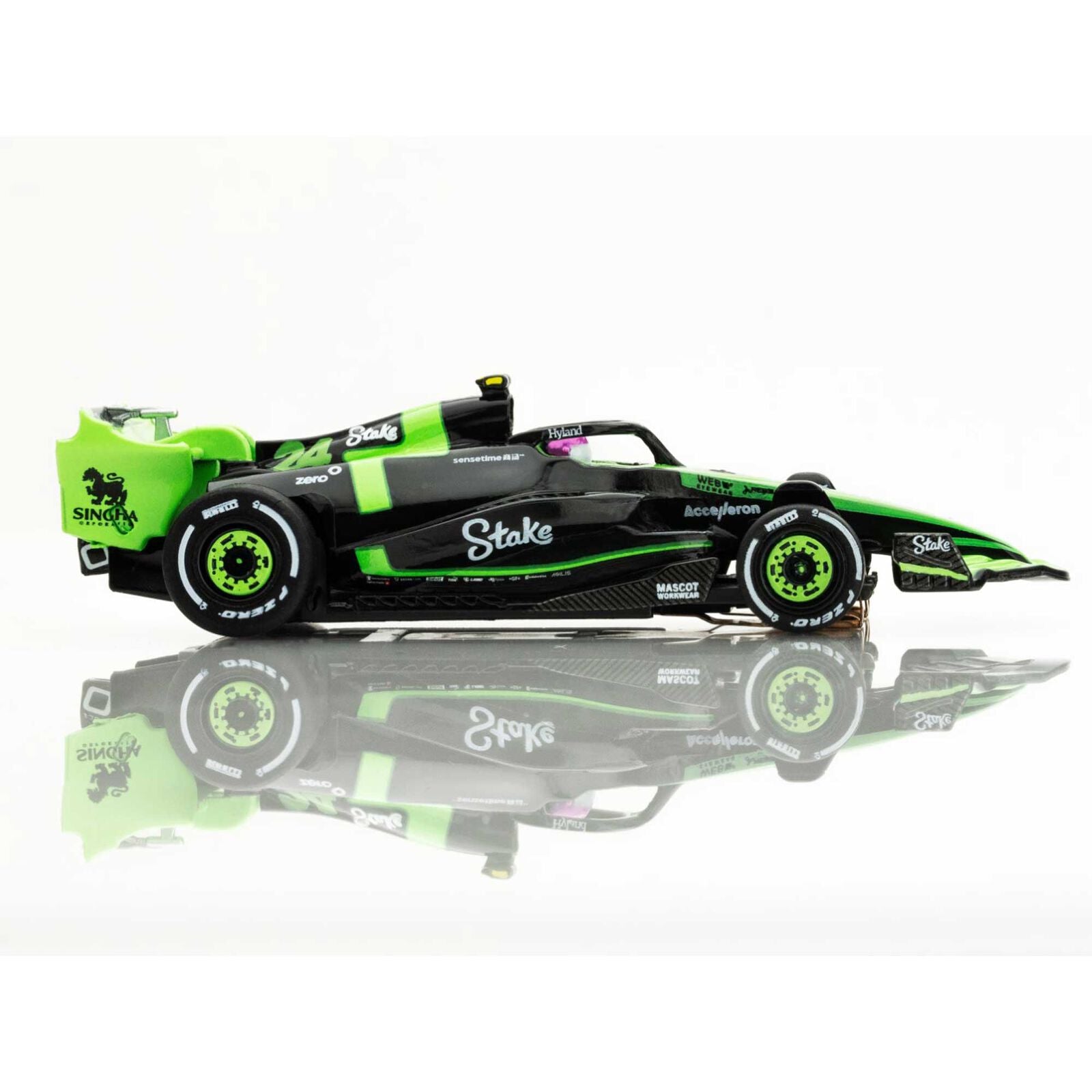 AFX - Sauber Formula-1 C44 #24 FY Slot Car, Escala 1/64