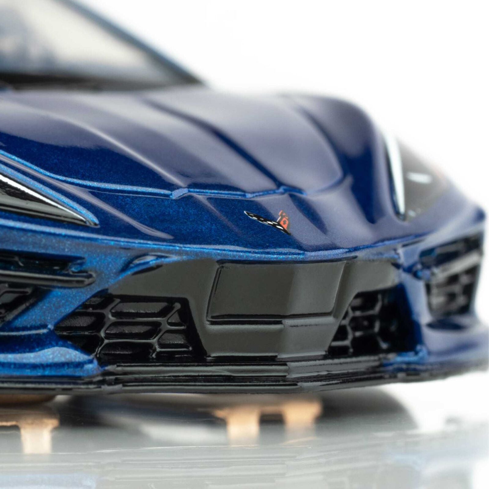 AFX - Corvette C8 Slot Car, Metallic Riptide Blue, Escala 1/64