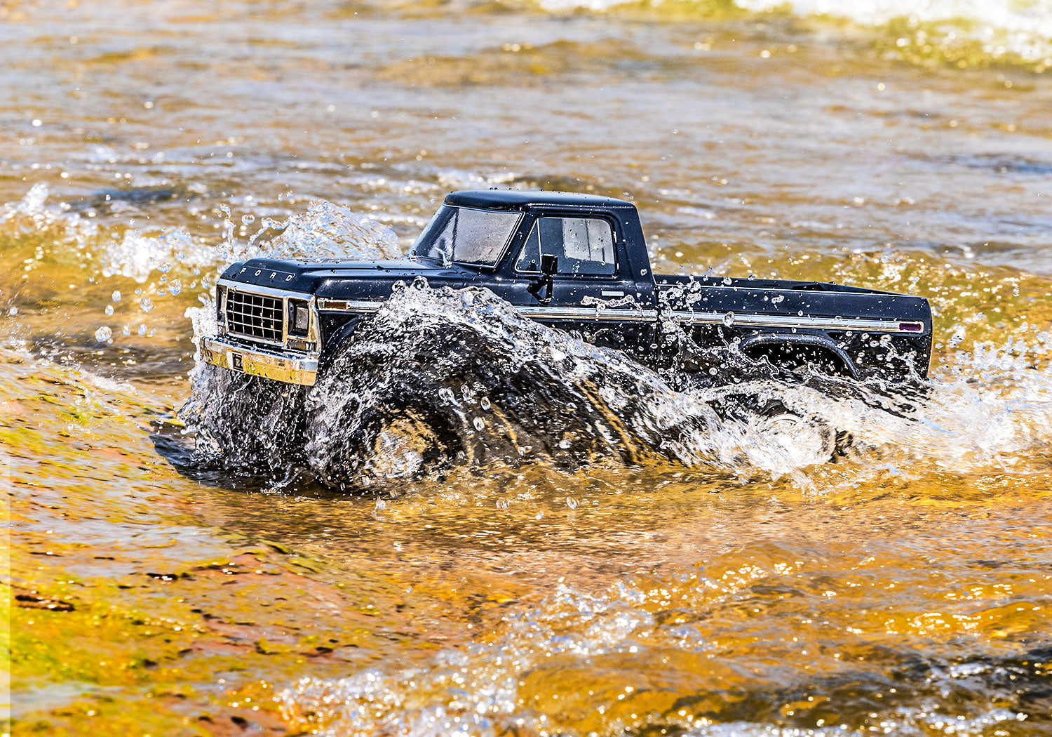 Traxxas - TRX-4® 1/10 4WD RTR Scale & Trail® Rock Crawler w/Ford® F-150® Truck w/XL-5™ HV ESC & TQ™ 2.4GHz Radio, Negra