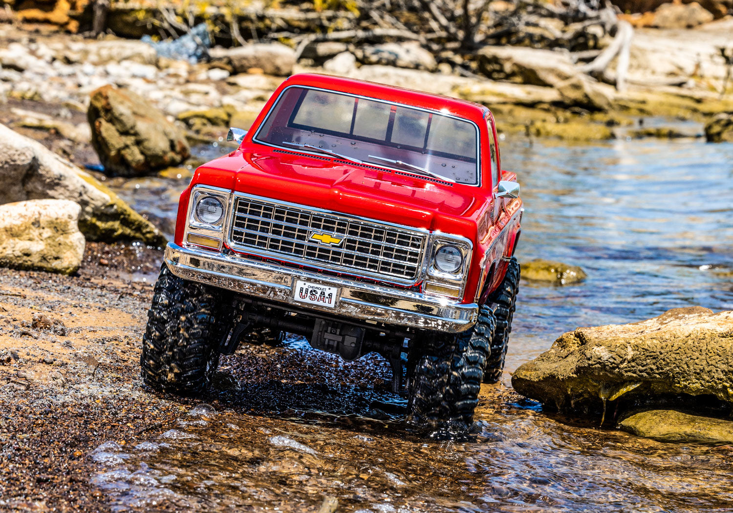 Traxxas - TRX-4® 1/10 4WD RTR Scale & Trail® Rock Crawler w/1979 Chevrolet® K10 Truck w/XL-5™ HV ESC & TQ™ 2.4GHz Radio, Roja