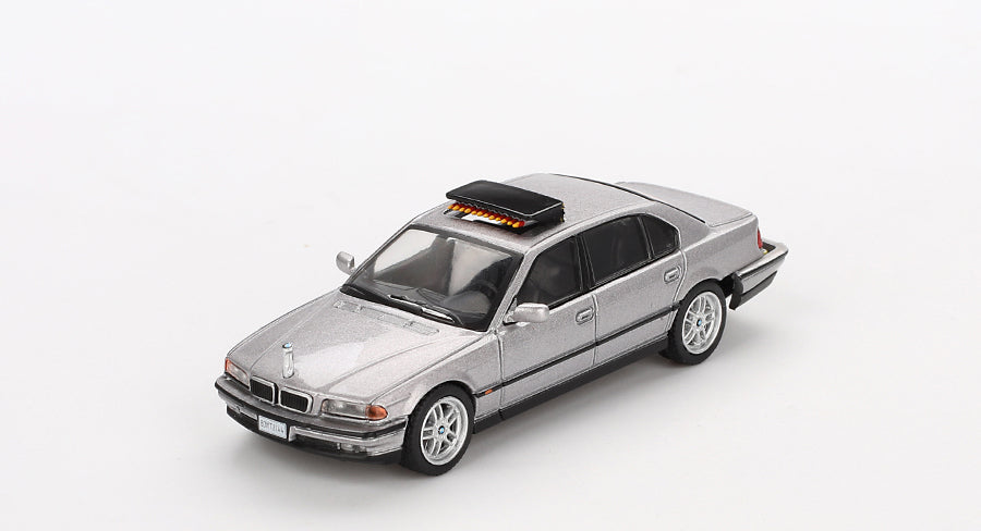 Mini GT - BMW 750IL "Tomorrow Never Dies" 1/64