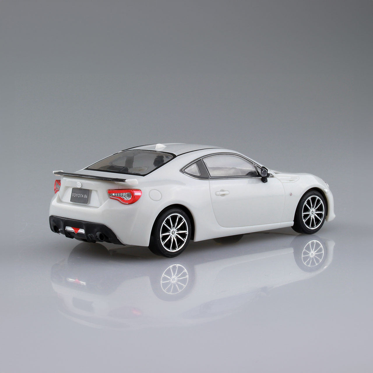 Aoshima Model Kits - 1/32 Snap Kit #08-CW Toyota 86 (Crystal whithe Pearl)